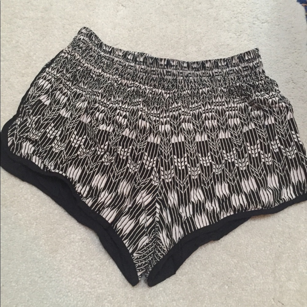 Black/Tan Shorts